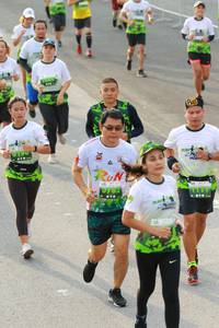 BIB: 762
                            <button type="button" onclick="openModal(3537557)" class="btn btn-primary btn-sm float-right btn-popup" data-toggle="modal" data-target=".modal-high-quality">
                        <i class="fas fa-shopping-cart"></i> Add to Cart
                    </button>
                                            <button type="button" onclick="isThisMe(3537557, true)" class="btn btn-success btn-sm float-right btn-popup btn-isme hidden" data-toggle="tooltip" data-placement="bottom" title="นี่คือรูปของคุณใช่ไหม คลิกที่นี่เพื่อเอาเข้าอัลบั้ม">
                        <i class="fas fa-plus"></i> Add to album
                    </button>
                    <button type="button" onclick="isThisMe(3537557, false)" class="btn btn-warning btn-sm float-right btn-popup btn-isnotme hidden">
                        <i class="fas fa-ban"></i> Remove from album
                    </button>